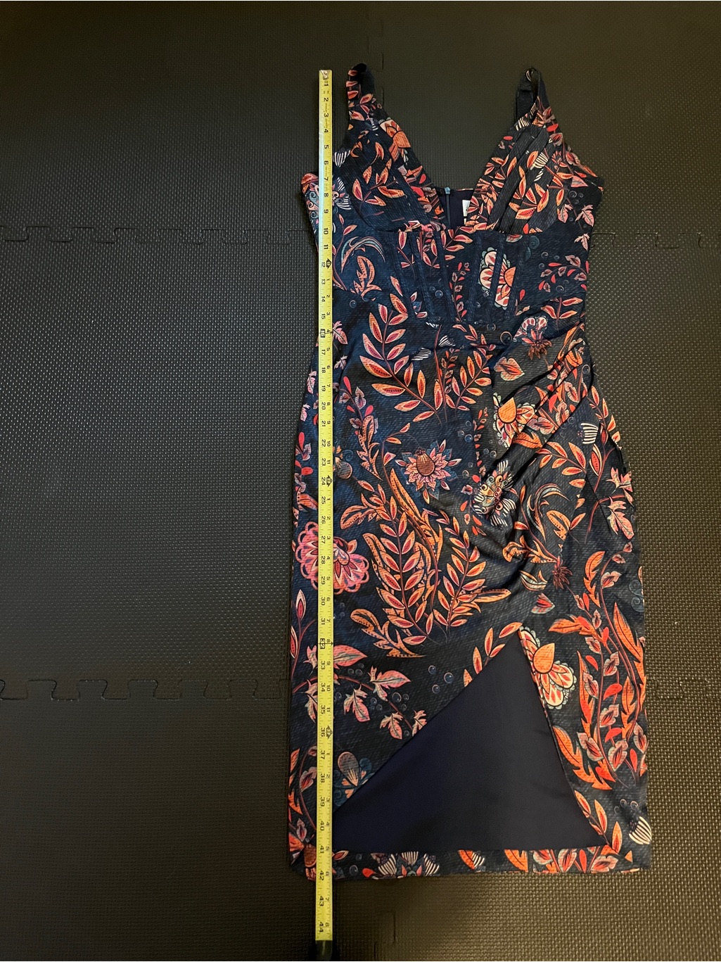 Averie Like New Halley Draped Midi Dress Flowery Print On Cobalt Blue Small — image 4 of 7